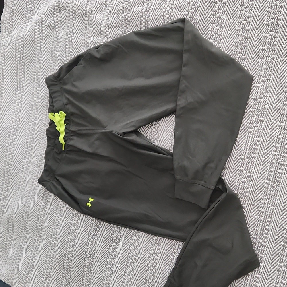 ✨️Underarmor | Dark Green Joggers